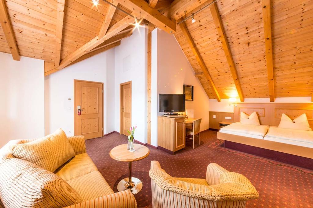 Metzgerei Gasthof Oberhauser - Hotel Zur Post Egling Rum bild