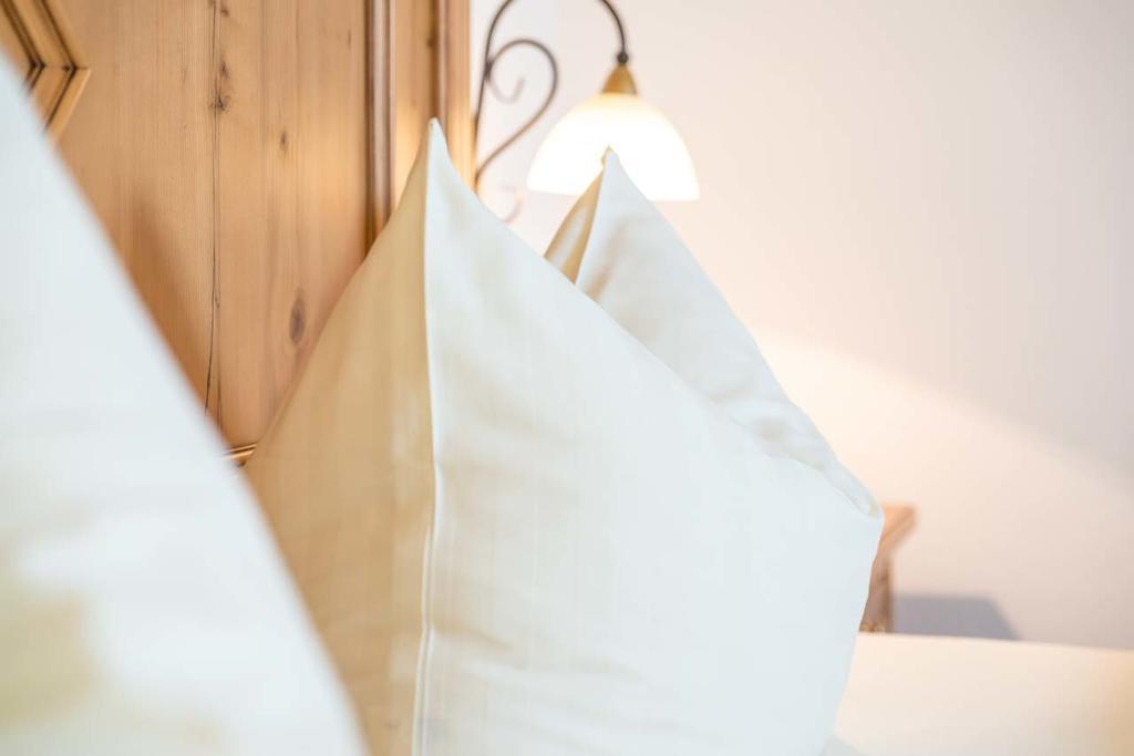 Metzgerei Gasthof Oberhauser - Hotel Zur Post Egling Exteriör bild