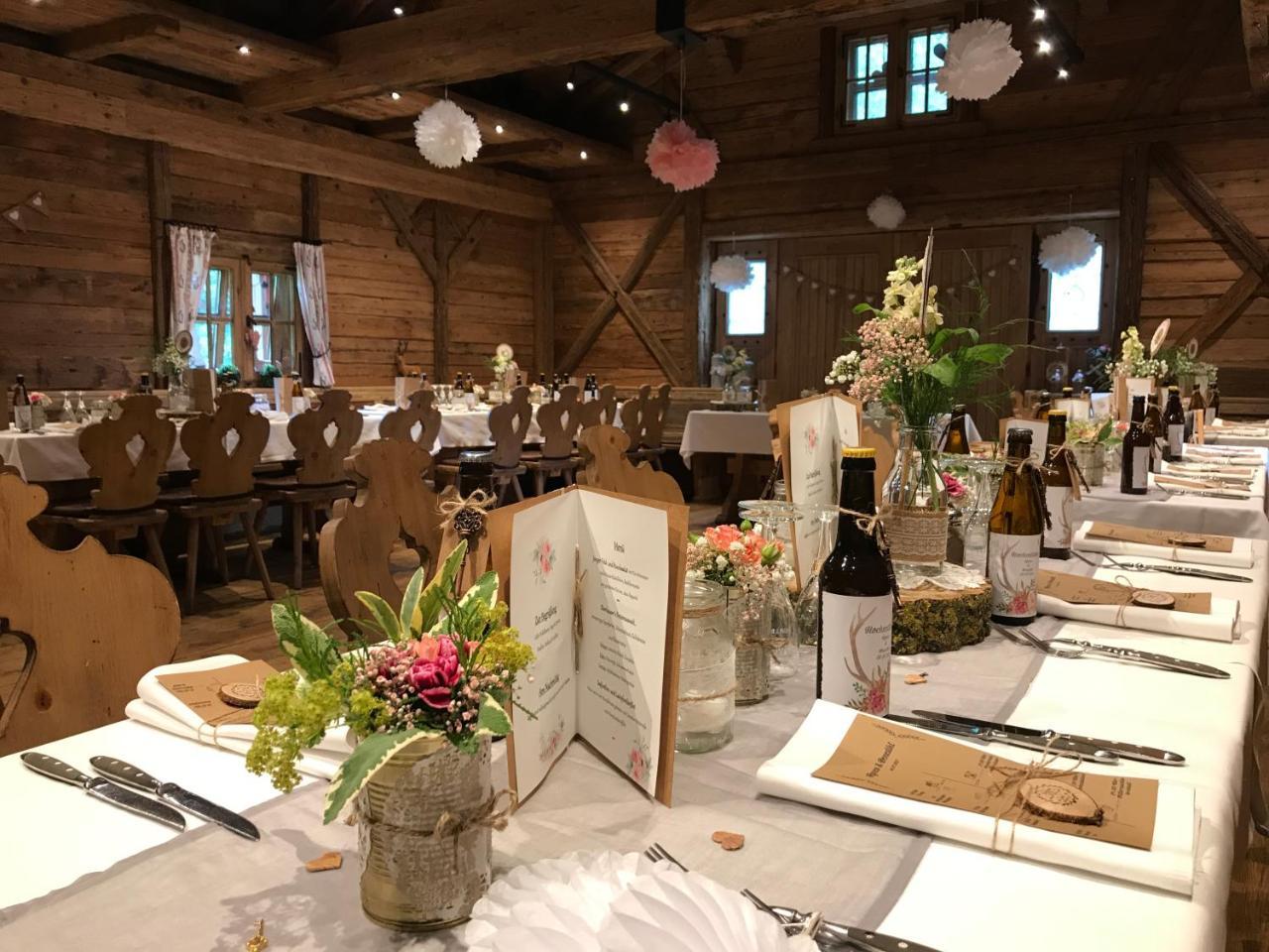 Metzgerei Gasthof Oberhauser - Hotel Zur Post Egling Exteriör bild